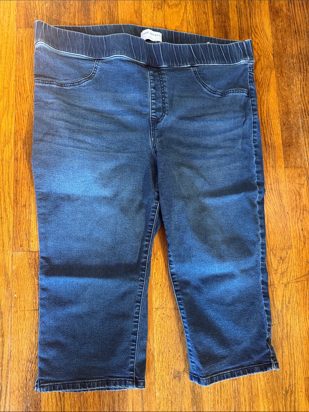 Lane Bryant Dark Blue Stretch Capri